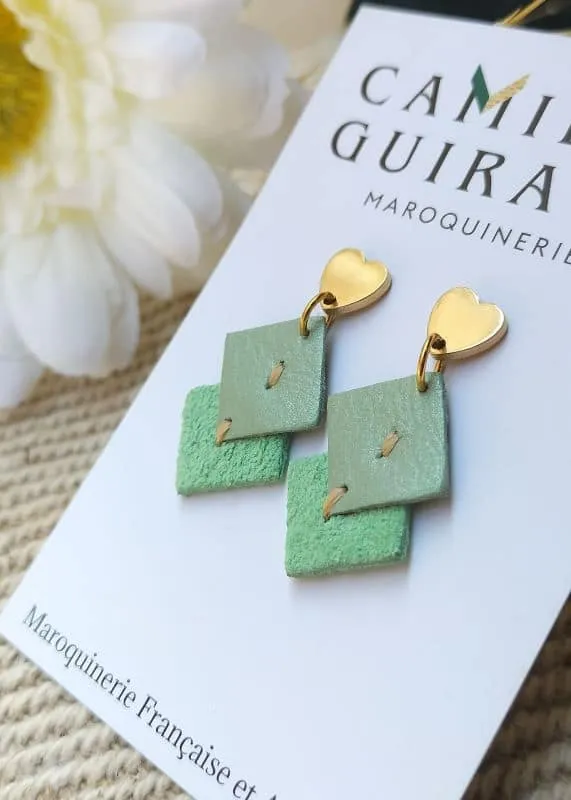 Camille Guiraud Coeur boucles d'oreilles vert d'eau cuir