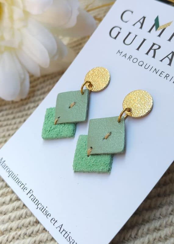 Camille Guiraud Boucles rondes vert d'eau cuir véritable