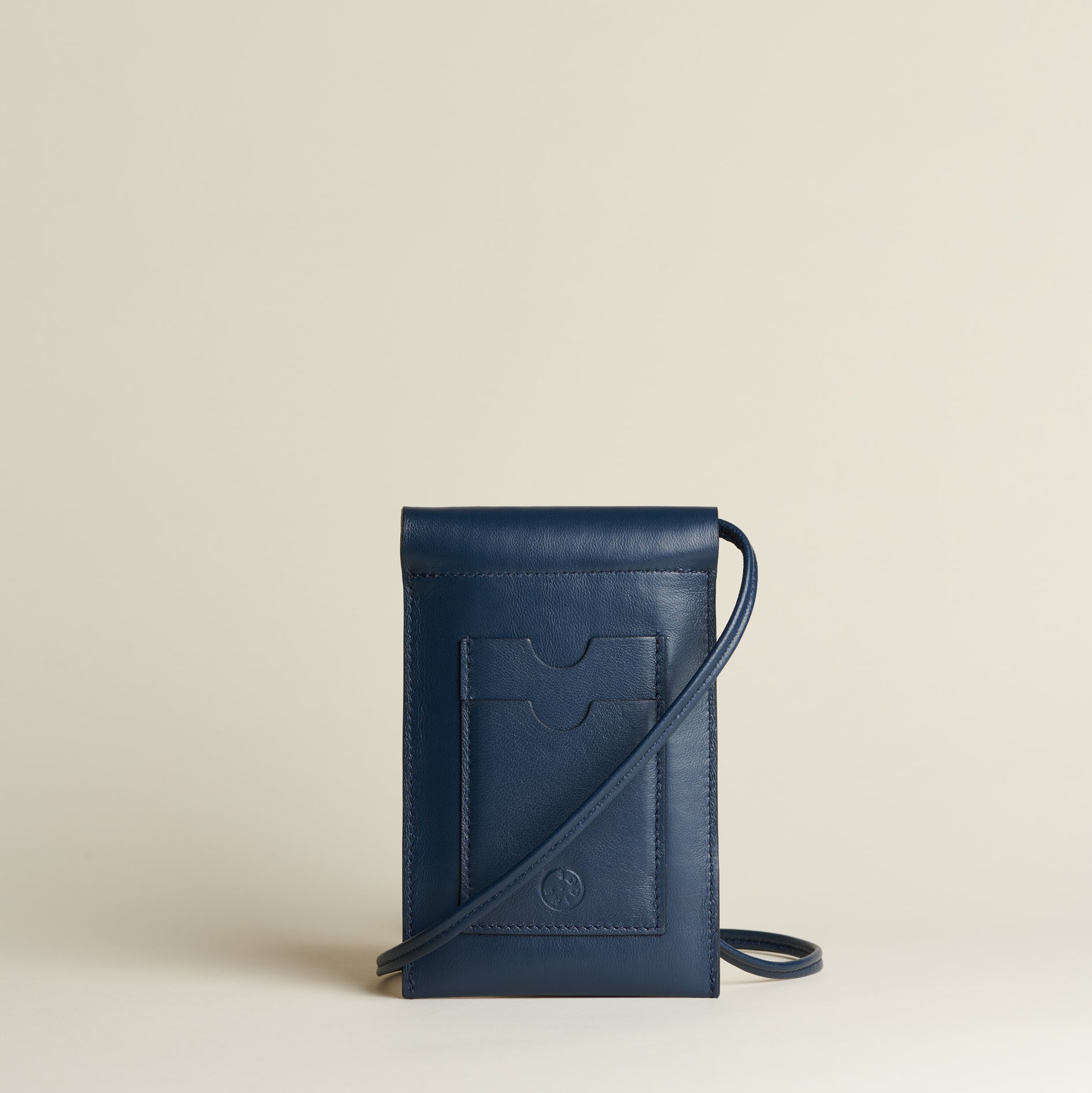 Idoine Bleu Nuit pochette smartphone cuir agneau sans initiales