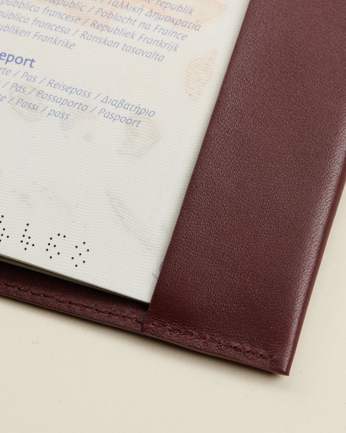 Idoine Porte-Passeports Lie de Vin Cuir Bordeaux