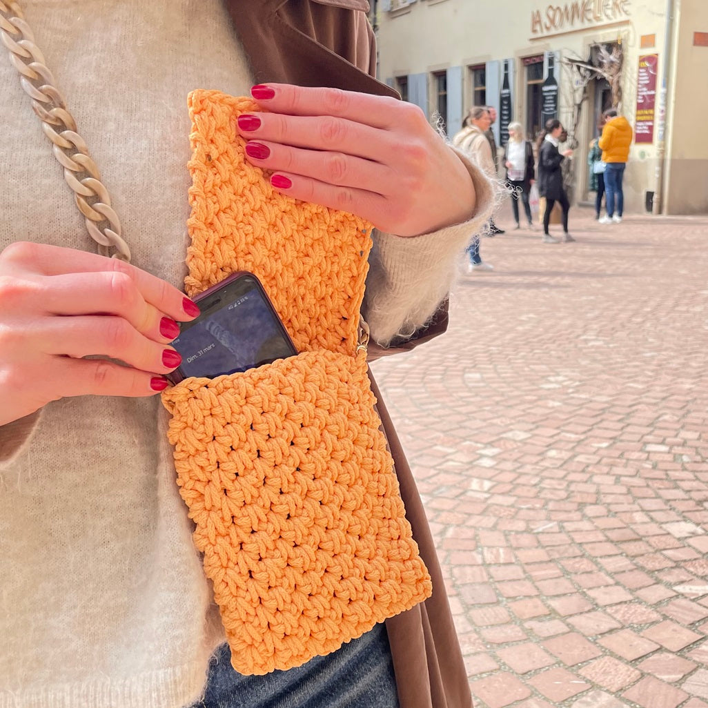 Georgetta Béryl pochette téléphone jaune abricot bandoulière