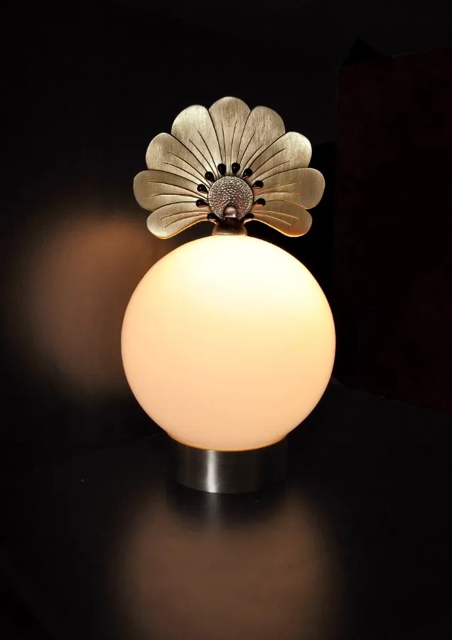 KIM JUDE Botanica Anemona lampe fleur pièce unique
