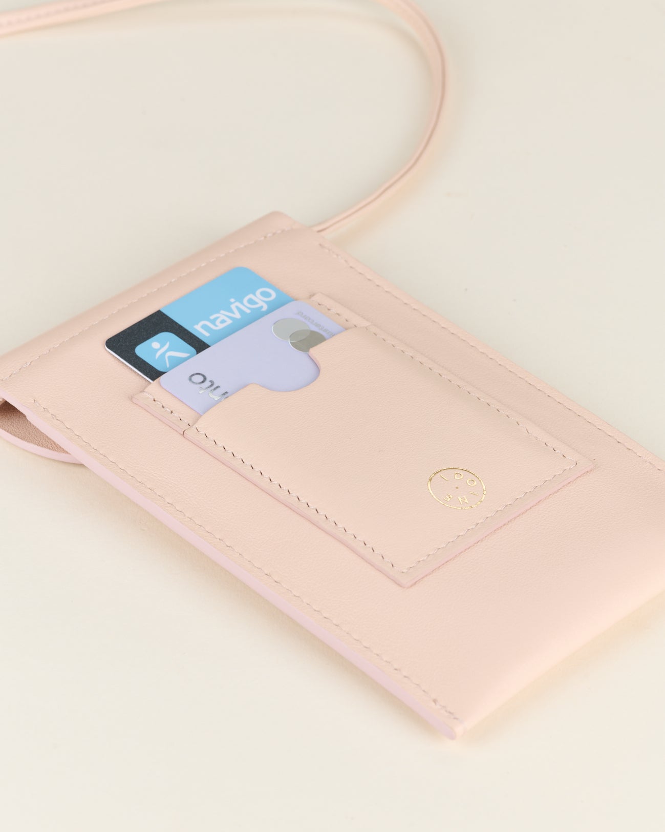 Idoine Pétale pochette smartphone cuir dernier exemplaire