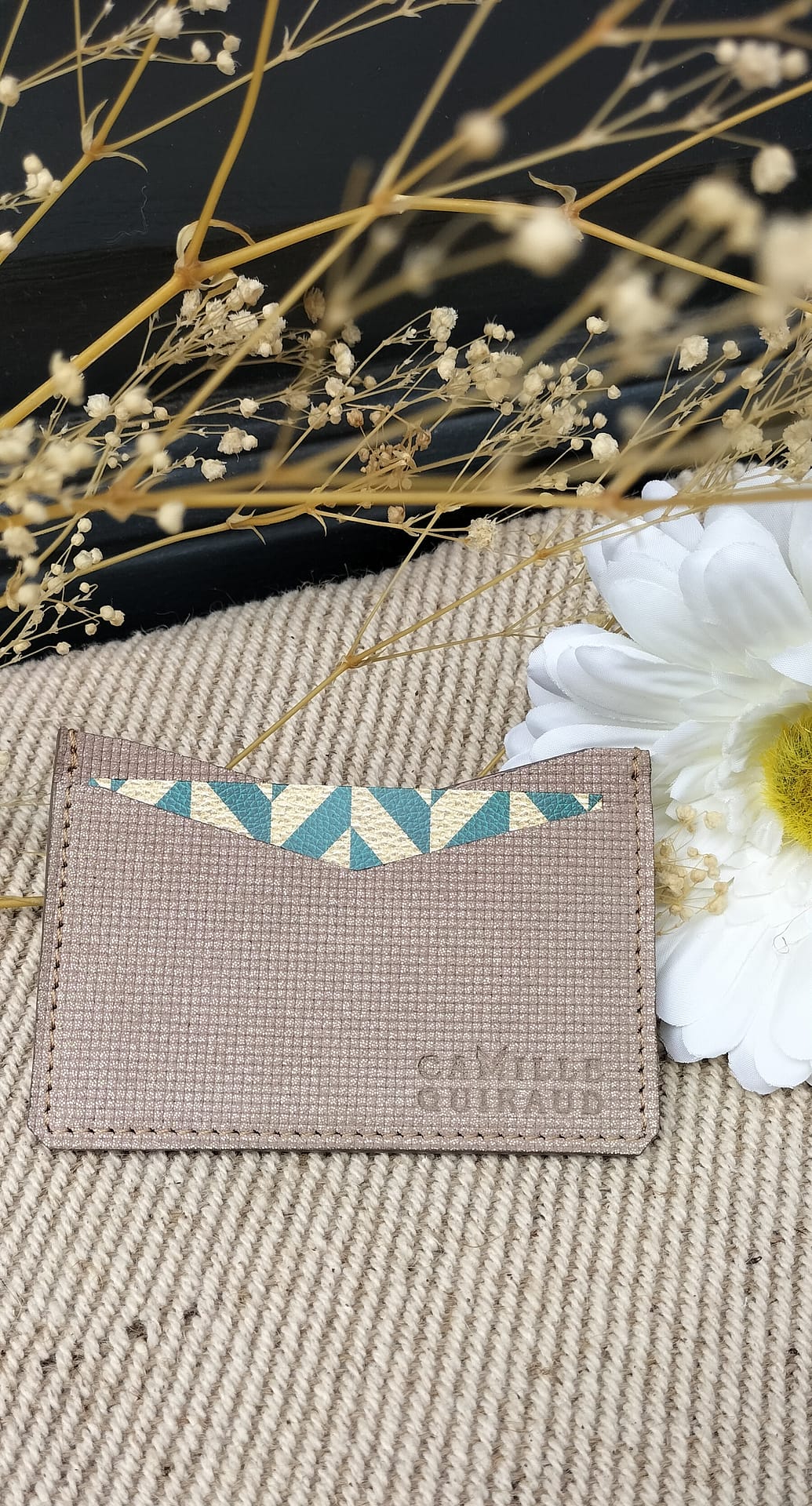 Camille Guiraud Porte-cartes simple beige carreau paillettes cuir