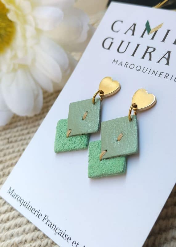 Camille Guiraud Coeur boucles d'oreilles vert d'eau cuir