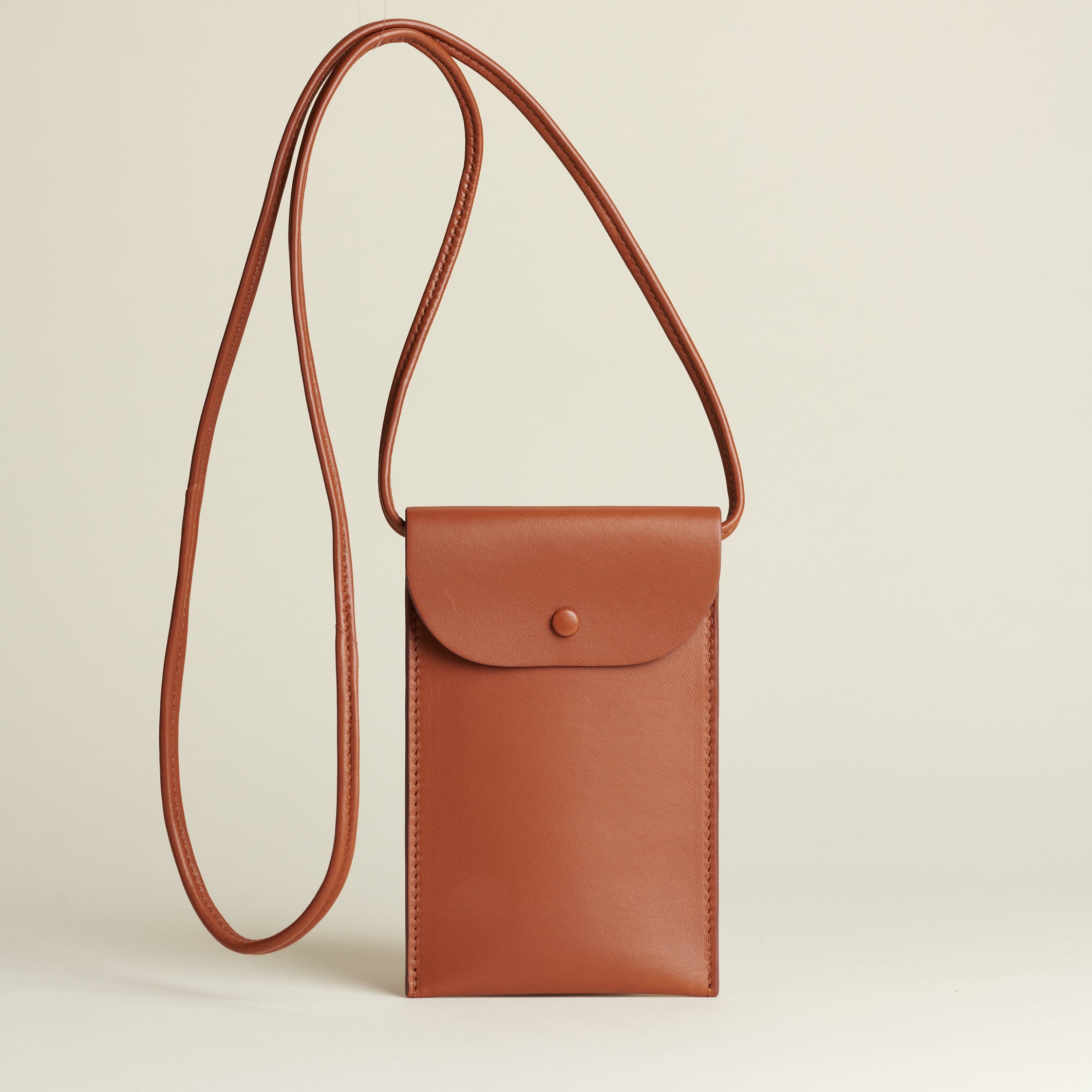 Idoine Cognac pochette smartphone cuir agneau sans initiales