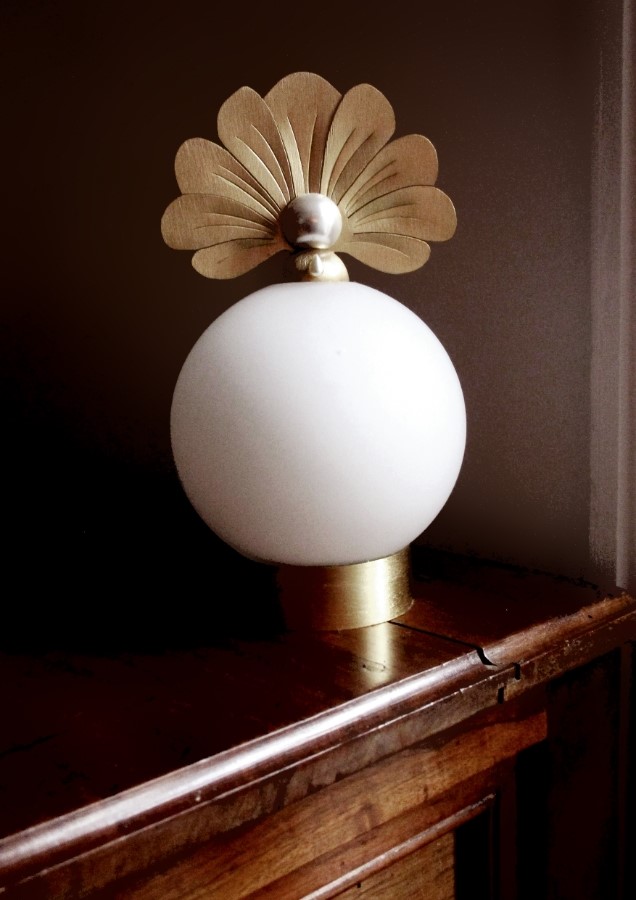 KIM JUDE Botanica Margareta lampe laiton ciselé