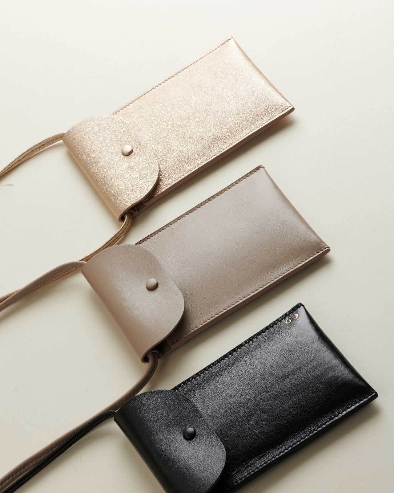 Idoine Soir de Lune pochette smartphone cuir agneau sans initiales