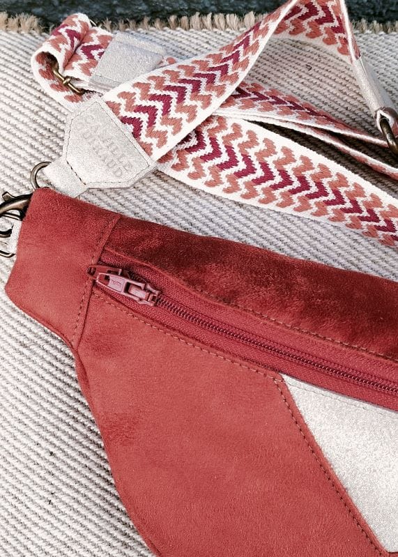 Camille Guiraud Banane Manon terre cuite sac banane paillettes