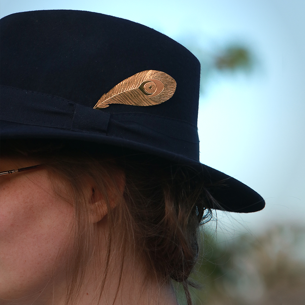 KIM JUDE Broche à chapeau broche fait main