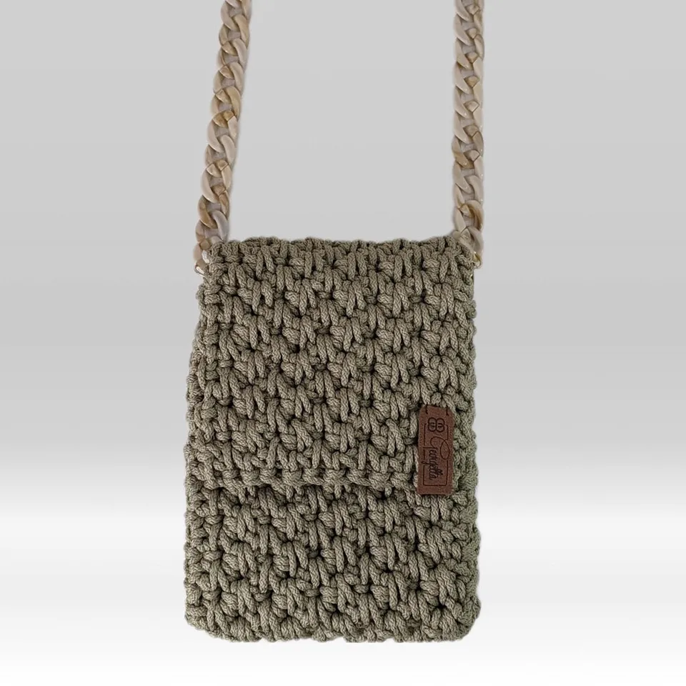 Georgetta Béryl vert pistache pochette téléphone cuir
