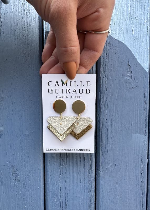 Camille Guiraud Suzanne boucles d'oreilles blanc doré cuir