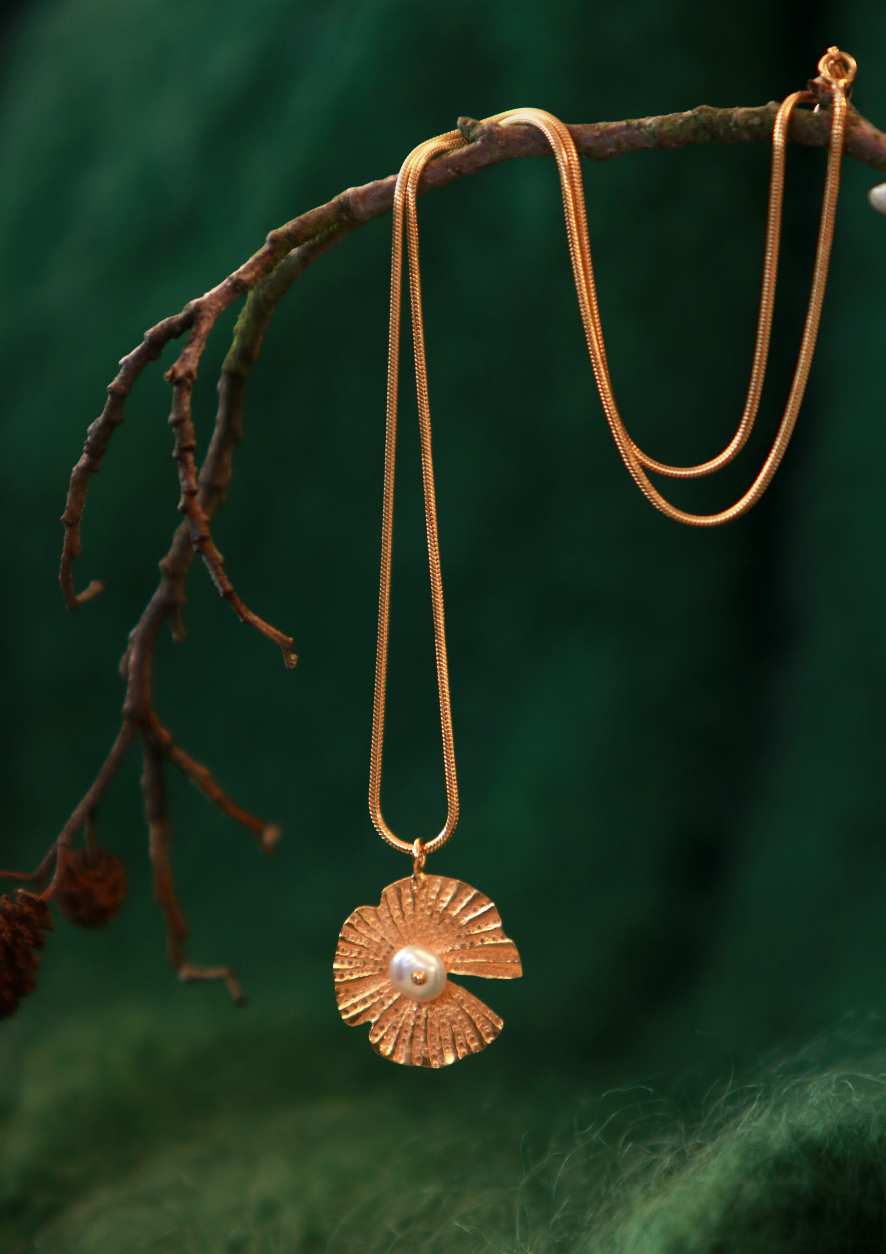 KIM JUDE Nymphéa collier fantaisie léger femme