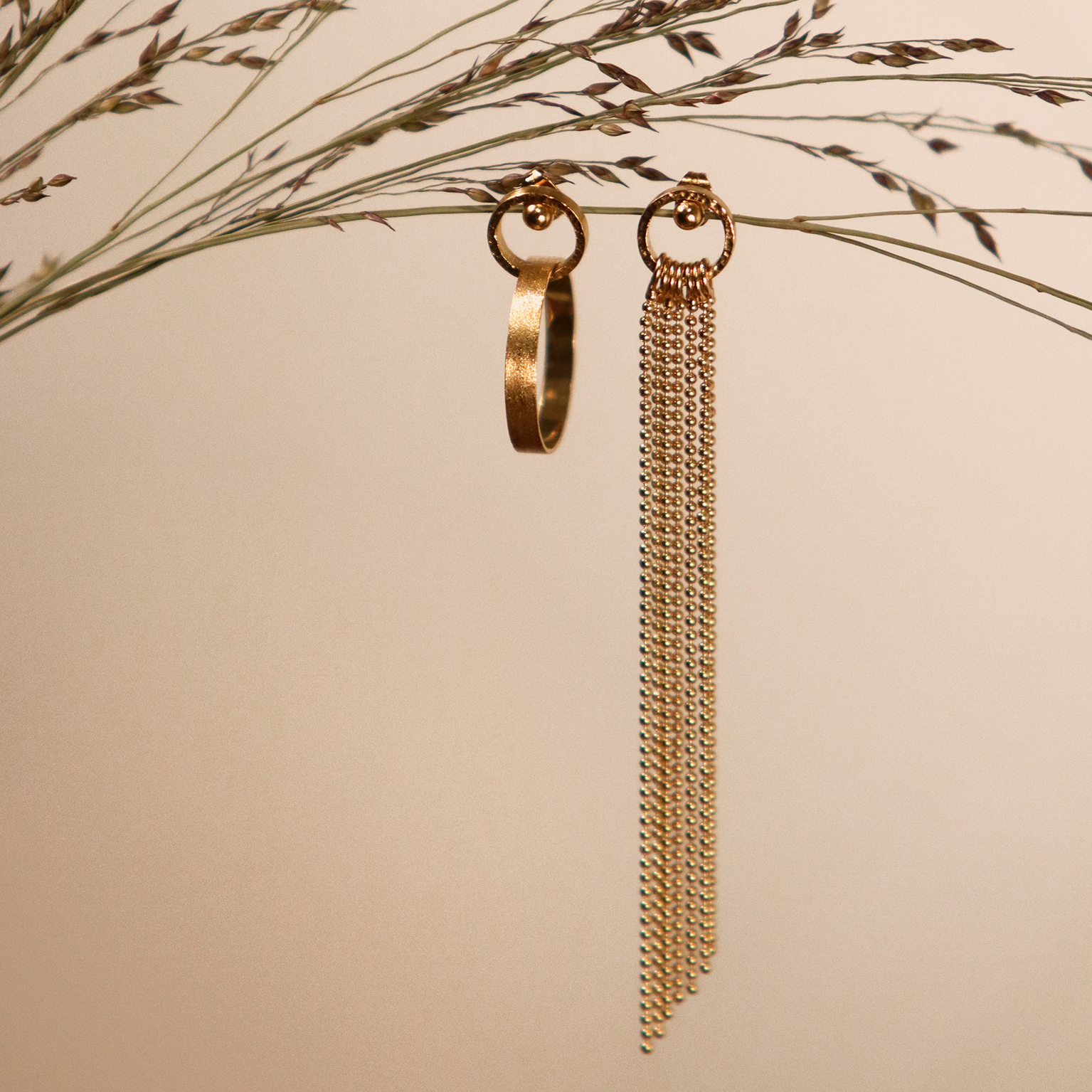 Kim Jude Points.à.la.ligne boucles d'oreilles simples