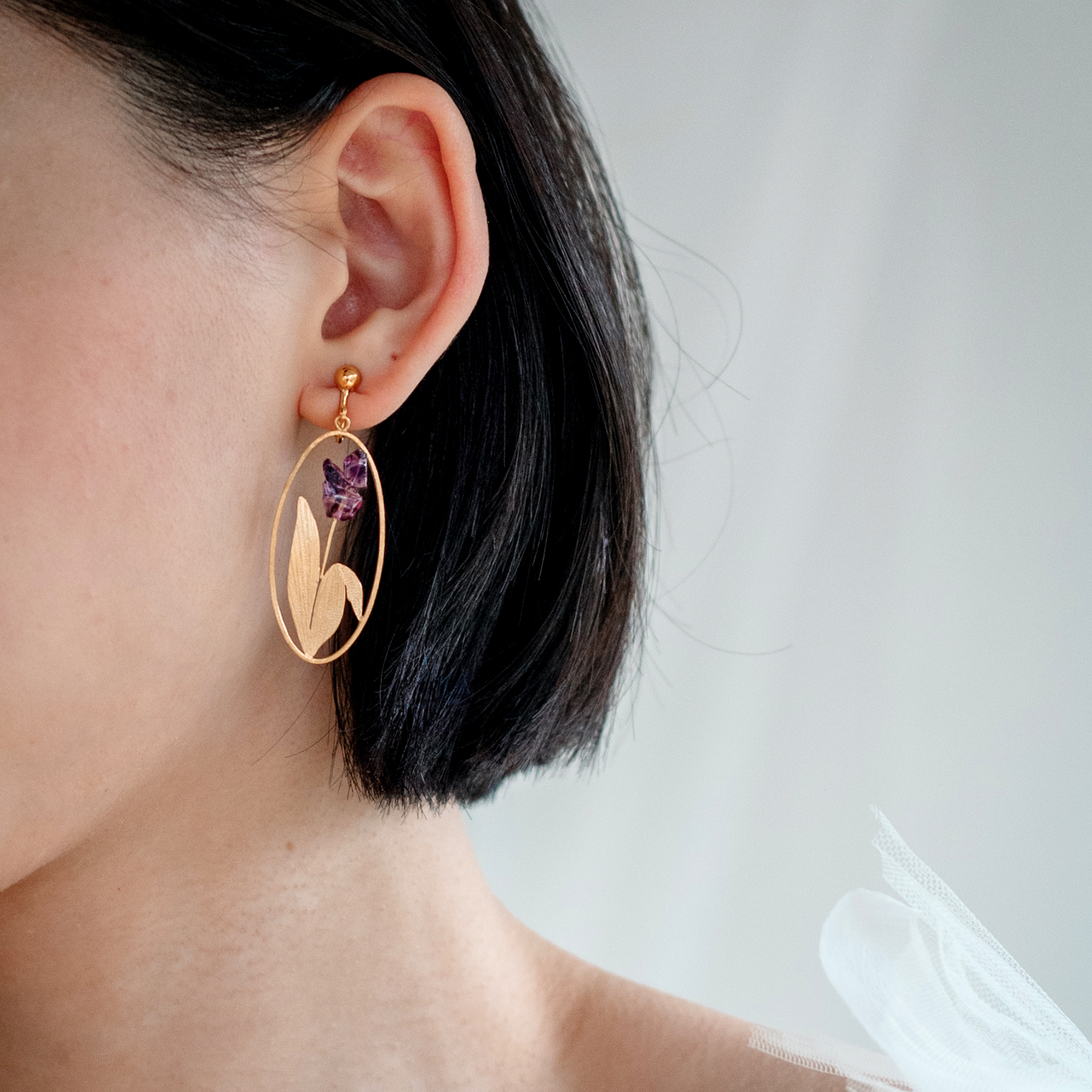 KIM JUDE Iris boucles d'oreilles légères élégantes