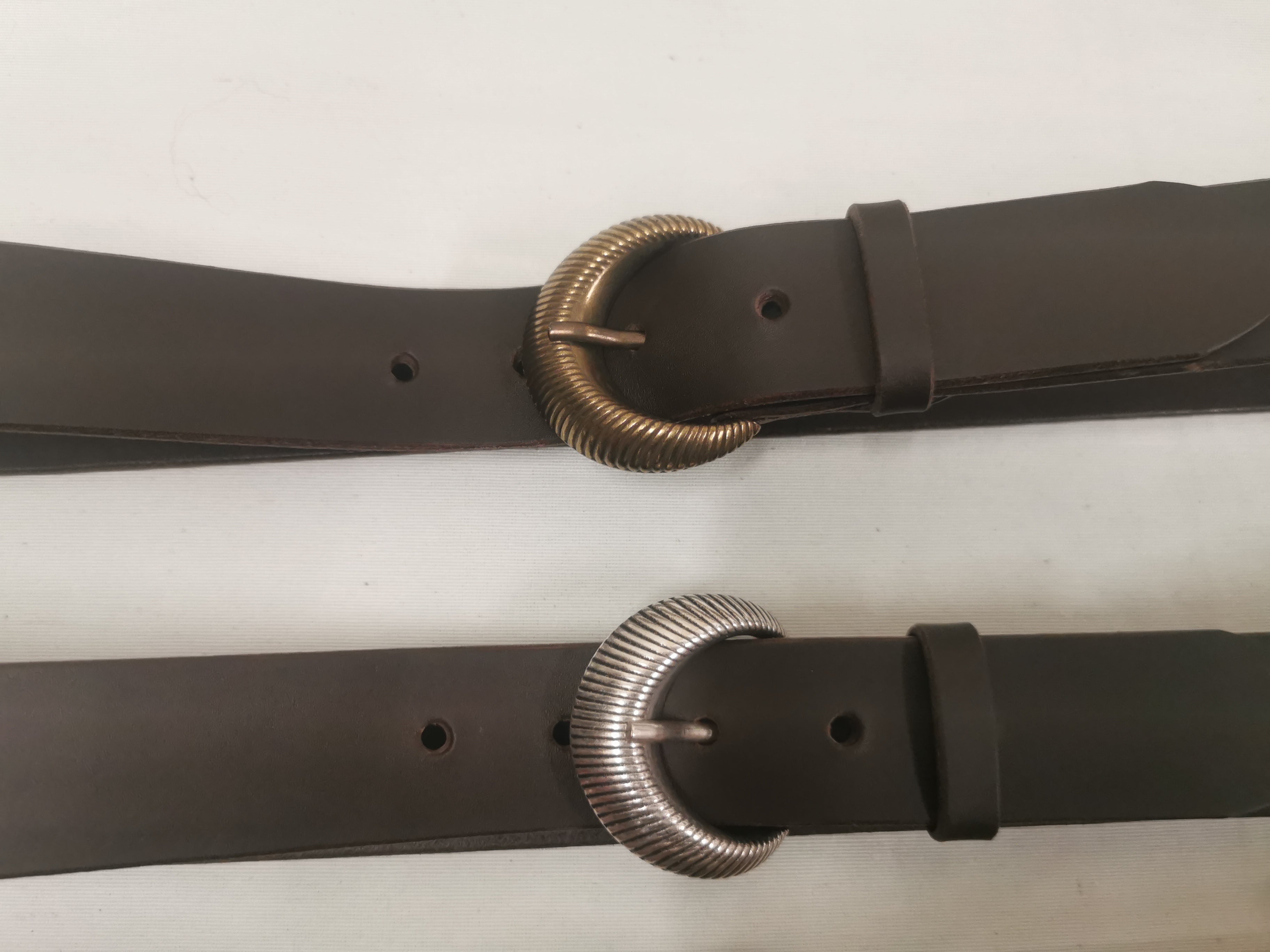 Fleur d’Orage Demi-Lune ceinture cuir chocolat laiton vieilli