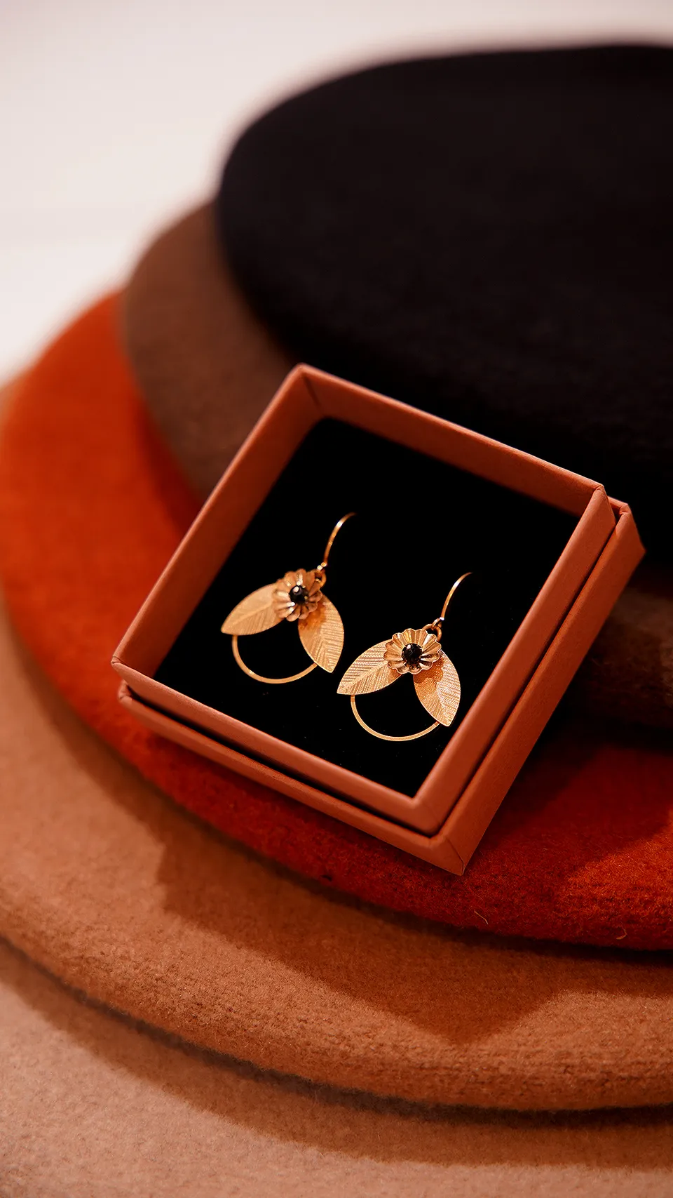 KIM JUDE Mina boucles d’oreilles fait main