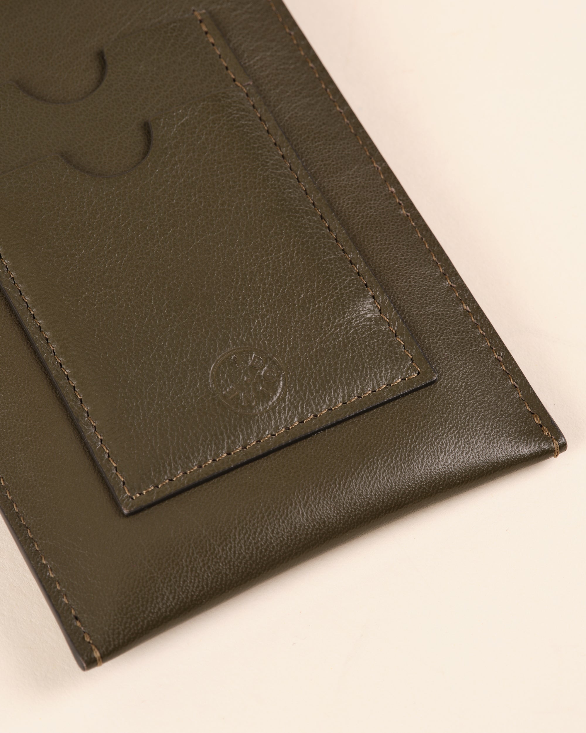 Idoine Pochette smartphone cuir kaki sans initiales