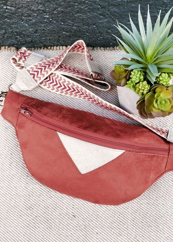 Camille Guiraud Banane Manon terre cuite sac banane paillettes