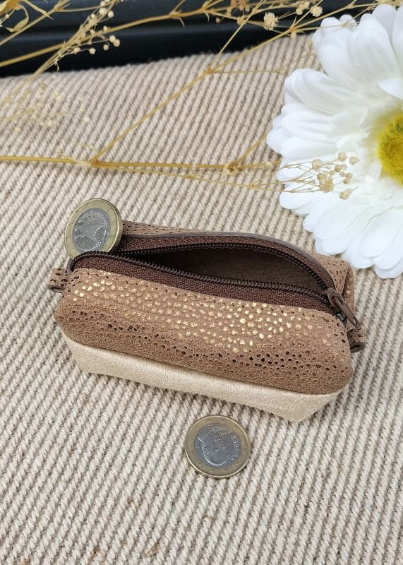 Camille Guiraud Baby-trousse nude doré beige cuir alcantara