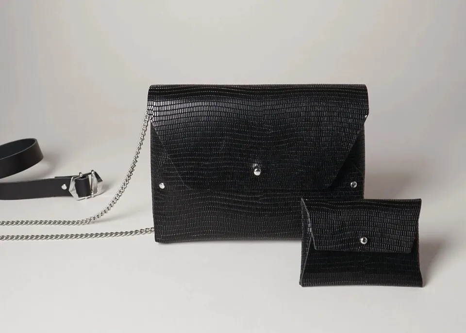 114 Paris Pliage mini sac cuir iguane noir + pochette