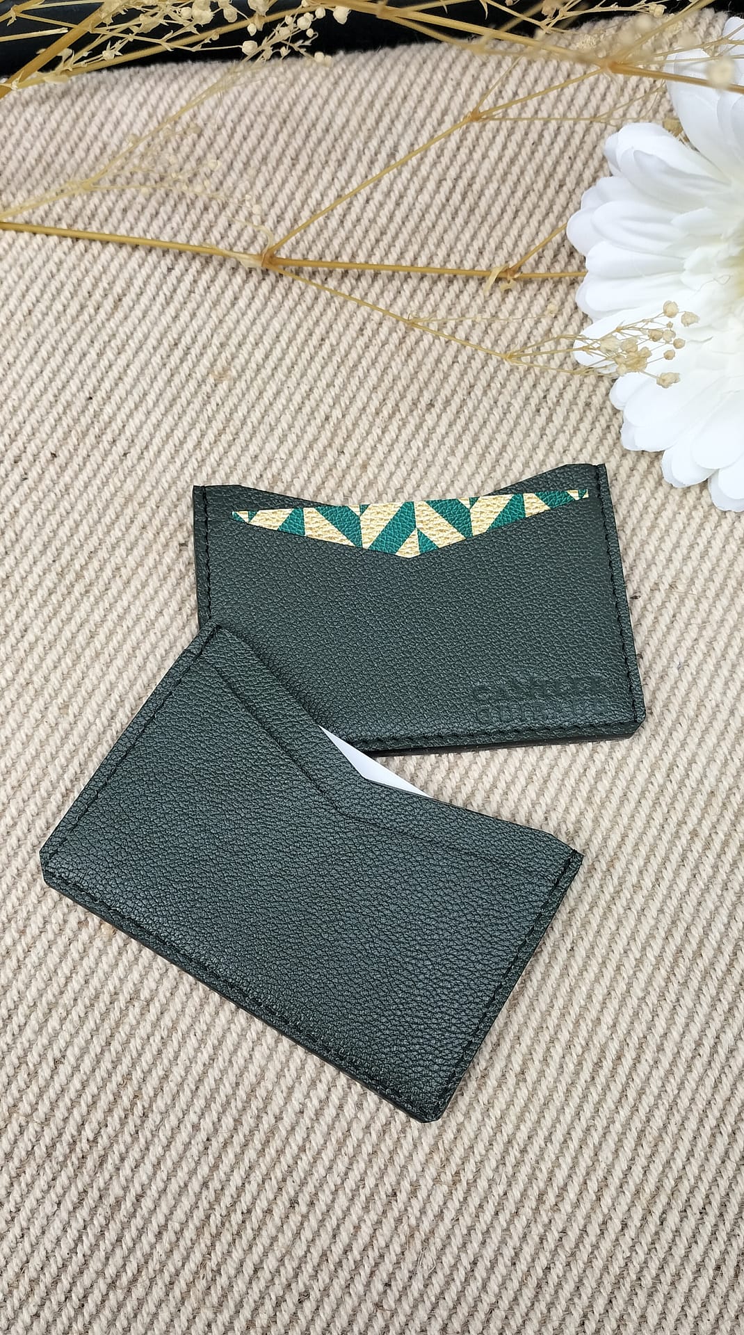 Camille Guiraud porte-cartes cuir vert sombre chèvre 6 cartes