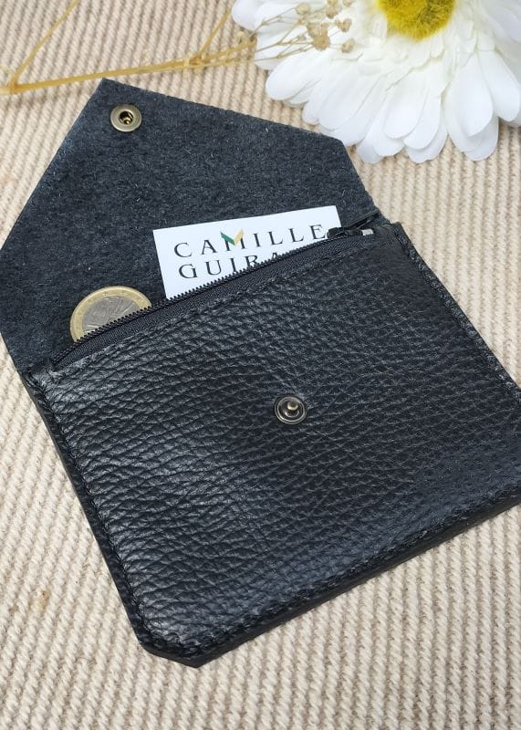 Camille Guiraud Porte-monnaie enveloppe noir cuir véritable