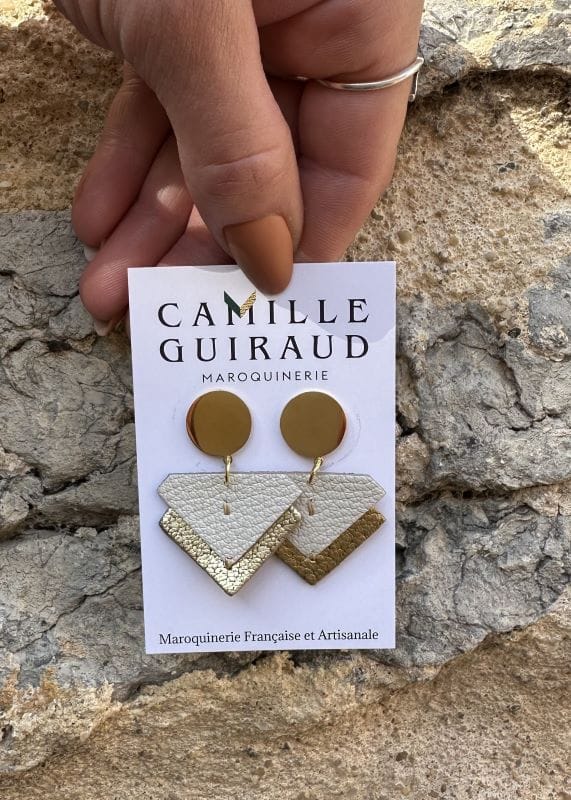 Camille Guiraud Suzanne boucles d'oreilles blanc doré cuir