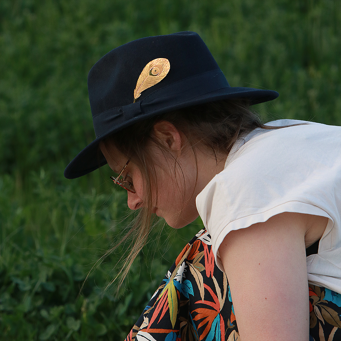 KIM JUDE Broche à chapeau broche fait main