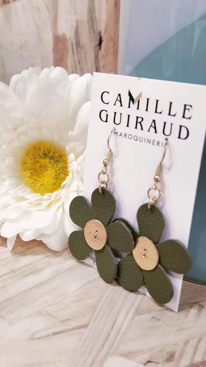 Camille Guiraud Marguerite Verte Doré boucles d'oreilles cuir