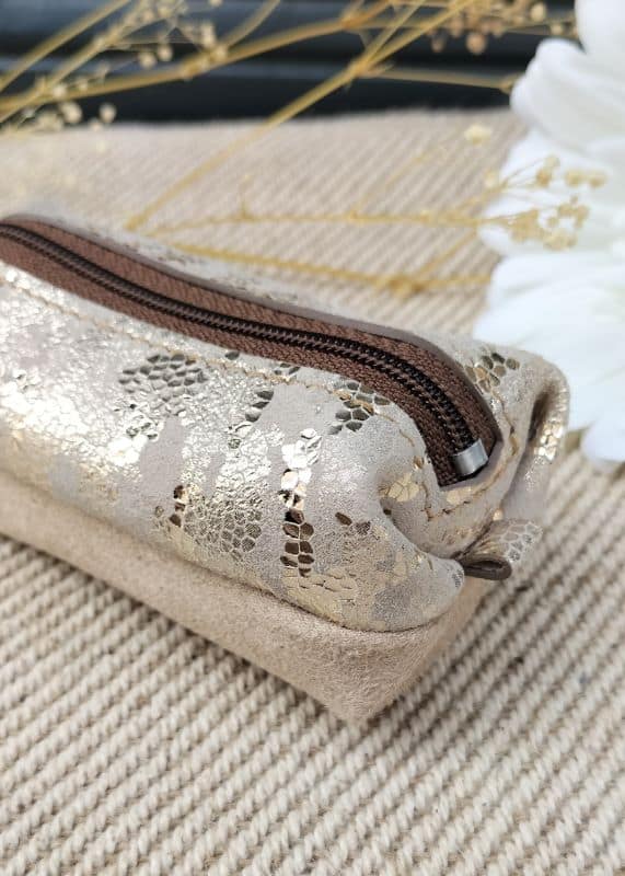 Camille Guiraud Baby-trousse cuir caviar beige alcantara beige