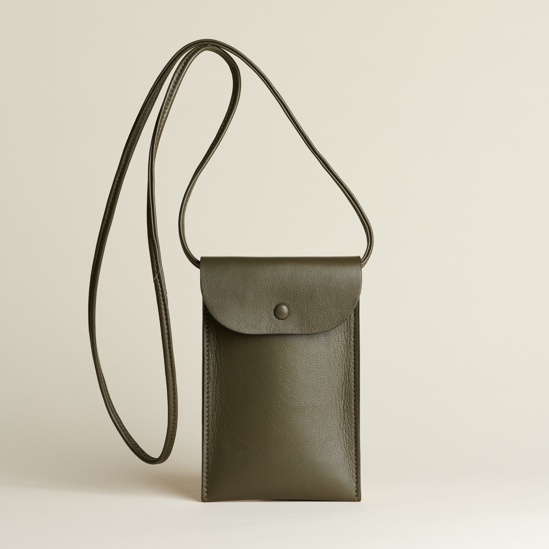 Idoine Pochette smartphone cuir kaki sans initiales