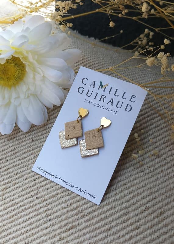 Camille Guiraud boucles coeur nude doré cuir