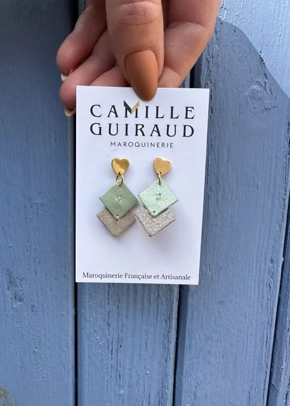 Camille Guiraud Boucles coeur vert eau gris boucles cuir