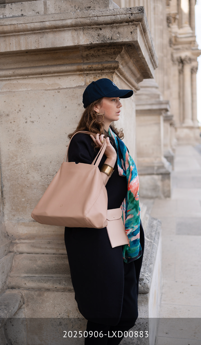 Idoine Pétale pochette smartphone cuir dernier exemplaire